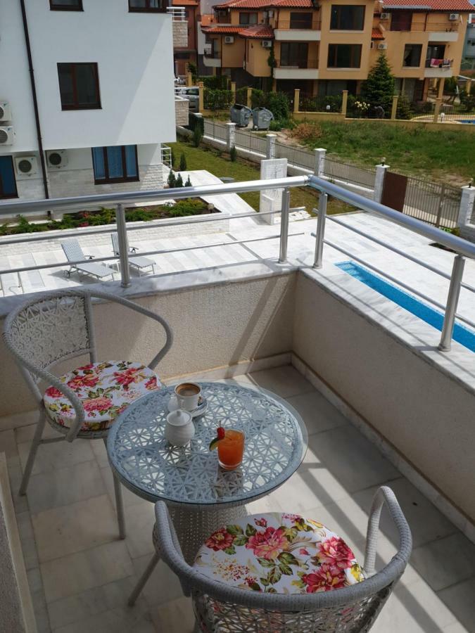 Emerald Hills Aparthotel Sozopol Exteriör bild